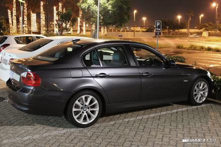 BMW_E90_330i_01.jpg