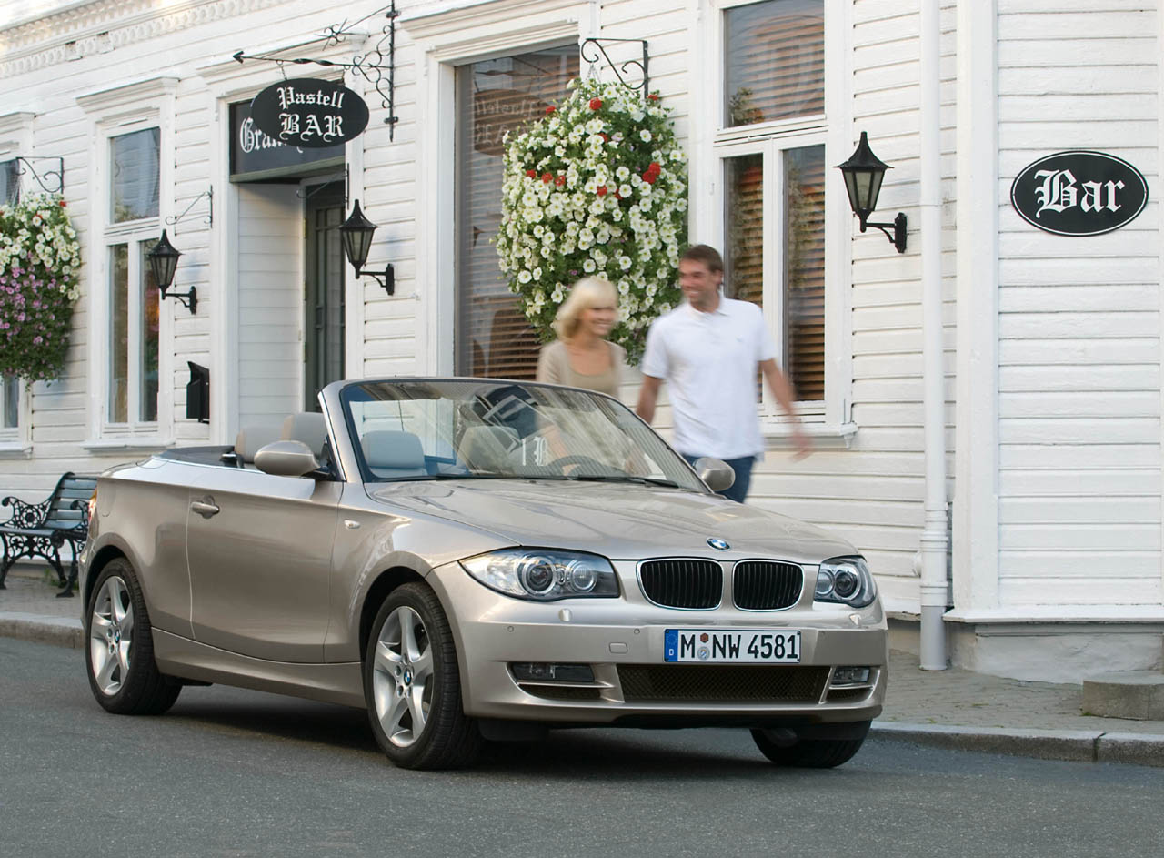 OFFICIAL BMW 1-series CONVERTIBLE press release/photos/videos