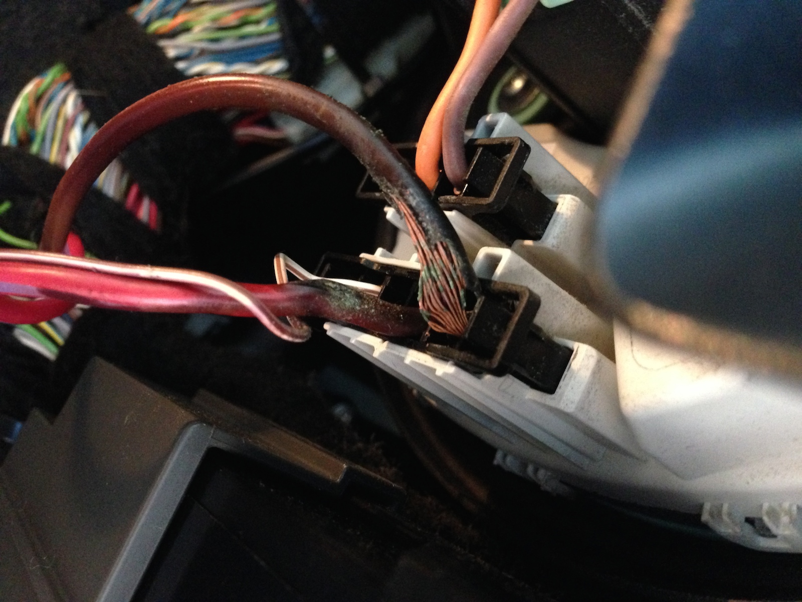 Name:  blower motor wiring  e9x   IMG_0959.jpg
Views: 6613
Size:  598.5 KB