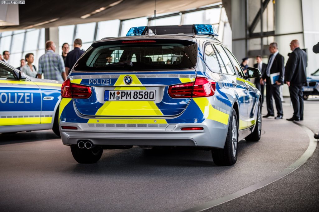 Name:  Polizei   BMW-Polizei-Fahrzeuge-fuer-Bayern-2016-3er-Touring-F31-1024x683.jpg
Views: 1188
Size:  129.9 KB