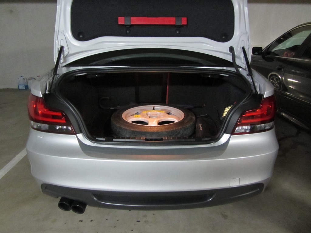 Name:  spare tire 335i alloy space saver  IMG_5276.jpg
Views: 9568
Size:  146.1 KB