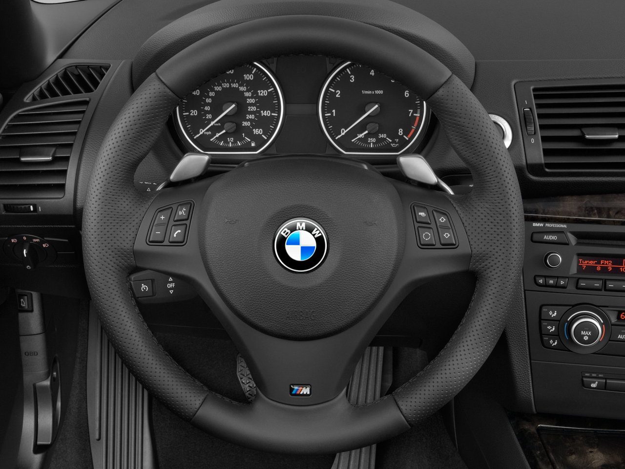 Name:  steering_wheel_M_Sport_bmw_1_series_135i_convertible_2008_interior_steeringwheel.jpg
Views: 29176
Size:  662.7 KB