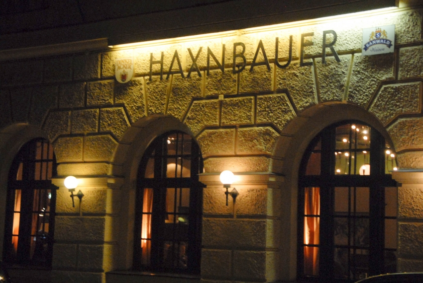 Name:  Haxnbauer im Scholastikahaus .jpg
Views: 11993
Size:  412.3 KB