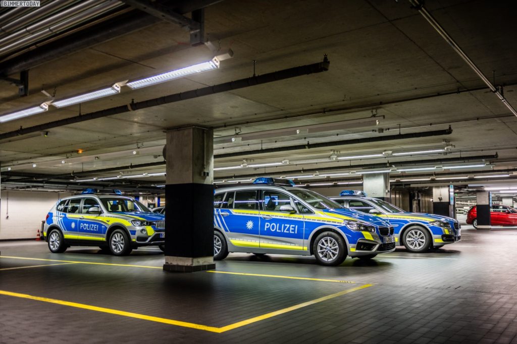 Name:  Polizei   BMW-Polizei-Fahrzeuge-fuer-Bayern-2016-BMW-Welt-Keller-02-1024x683.jpg
Views: 1133
Size:  124.9 KB