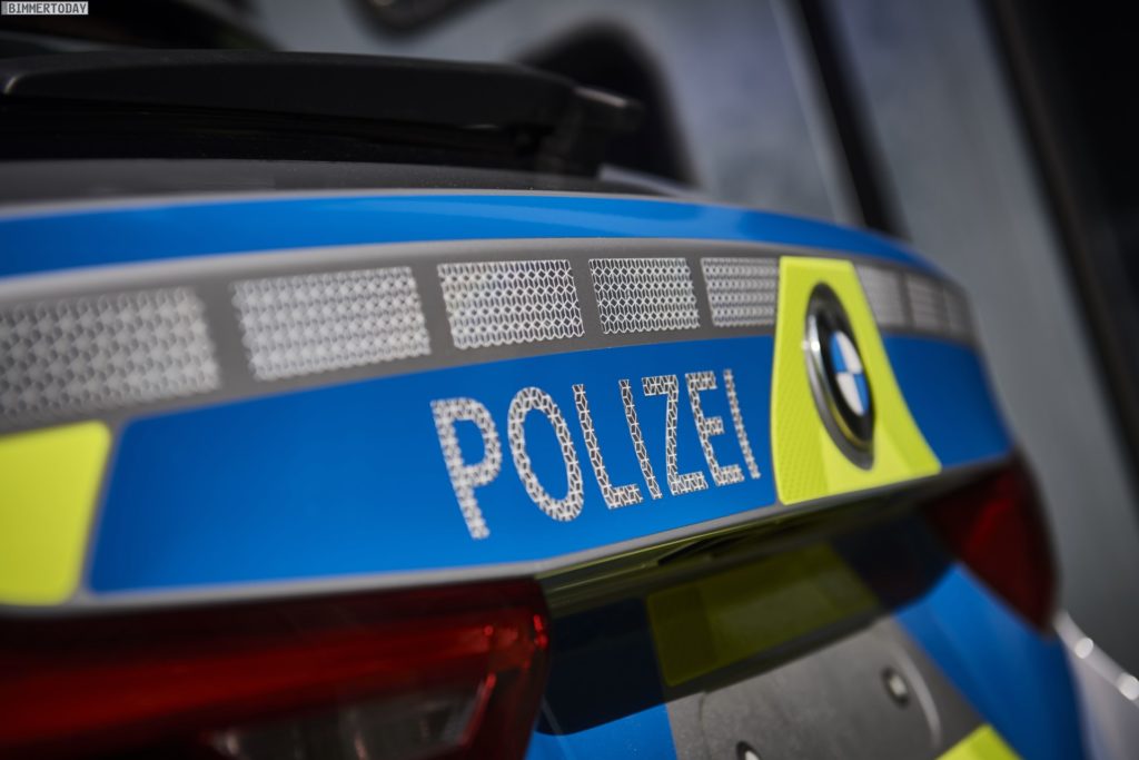 Name:  polizei  3 BMW-5er-Touring-G31-Polizei-Einsatzfahrzeug-2017-09-1024x683.jpg
Views: 1018
Size:  68.7 KB