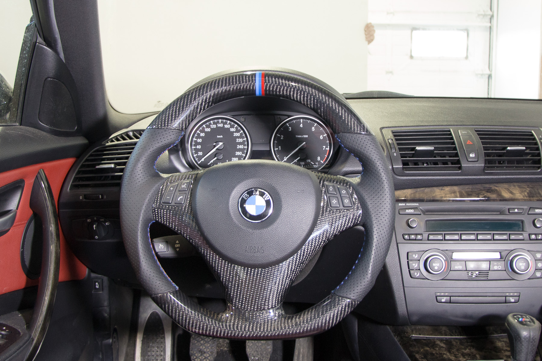 Name:  BMW-E92-cf-steering-wheel-4.jpg
Views: 1922
Size:  677.7 KB