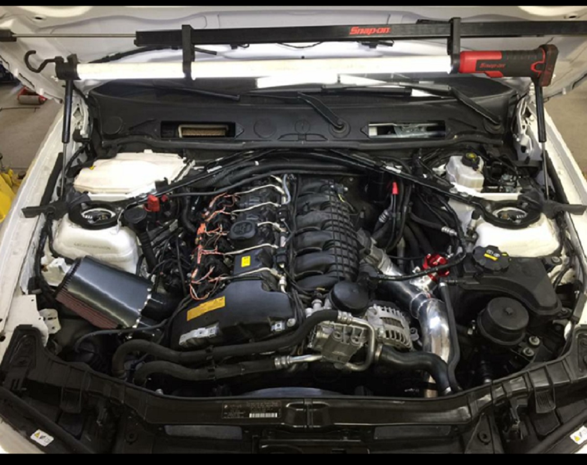 Name:  engine bay.jpg
Views: 293
Size:  267.3 KB