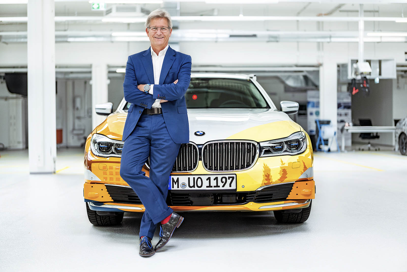 Name:  P90333612_highRes_bmw-autonomous-drivi.jpg
Views: 4302
Size:  201.4 KB