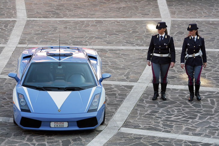 Name:  Polizei-Einsatz     Lamborghini-Gallardo-stehend-Polizei-729x486-f4cae9901977e9f0.jpg
Views: 840
Size:  95.9 KB