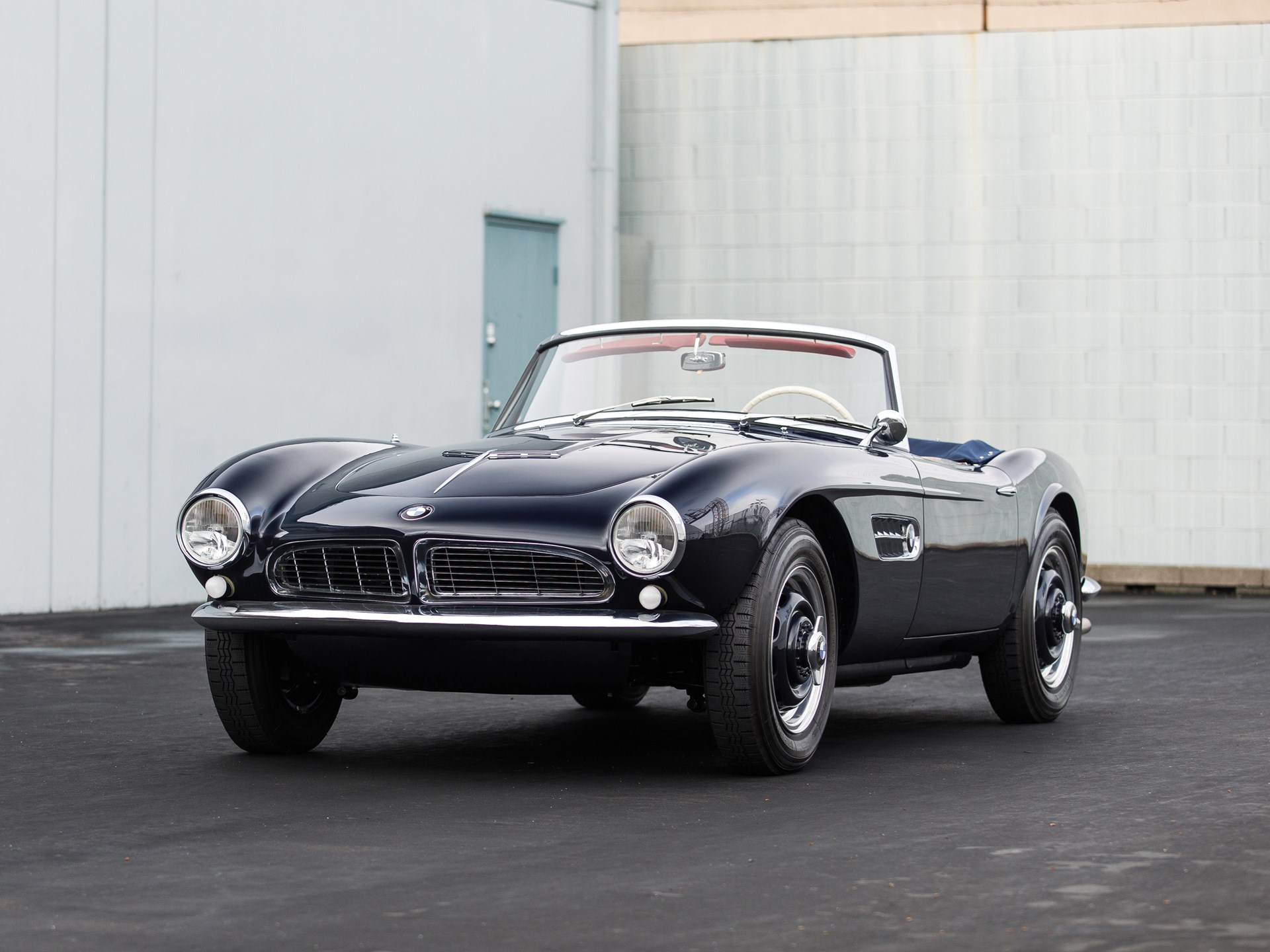 Name:  1958 BMW 507 Roadster S2 70157 RM Arizona 2019-01.jpg
Views: 4063
Size:  335.1 KB