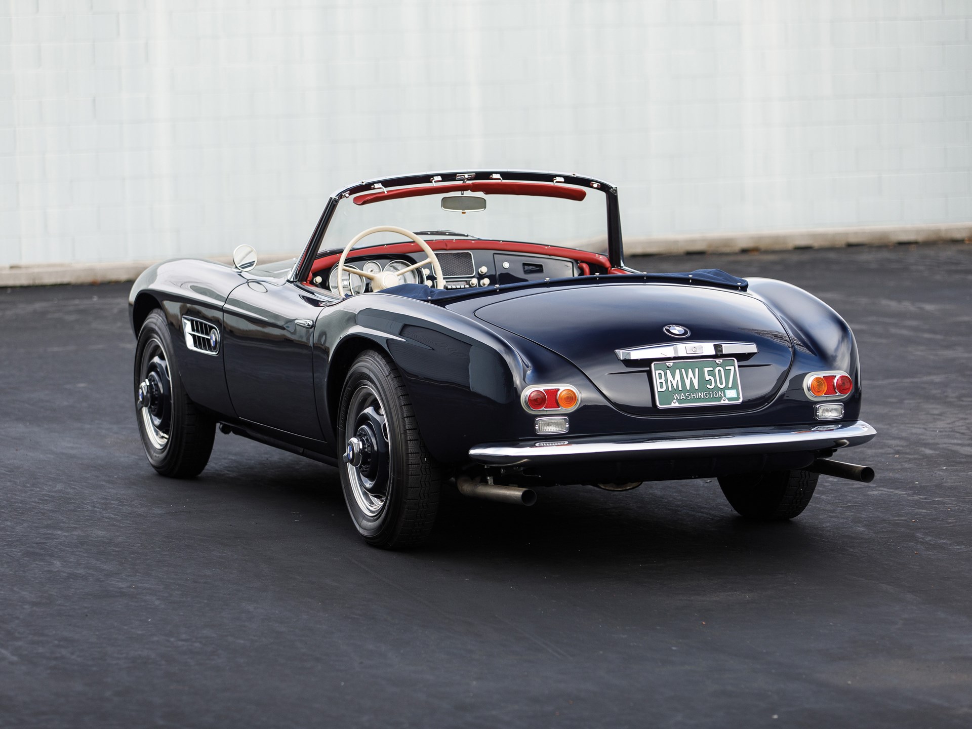 Name:  1958 BMW 507 Roadster S2 70157 RM Arizona 2019-33.jpg
Views: 3434
Size:  357.1 KB