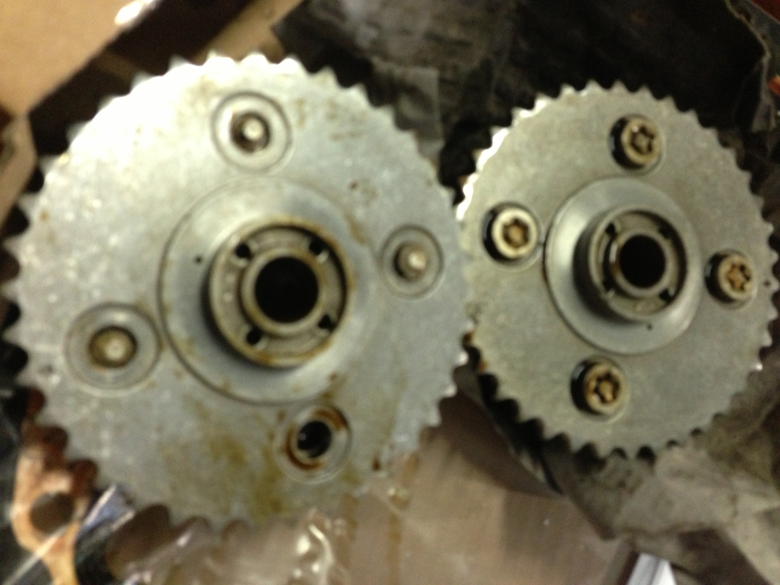 Name:  Vanos broken bolts.jpg
Views: 1011
Size:  574.4 KB