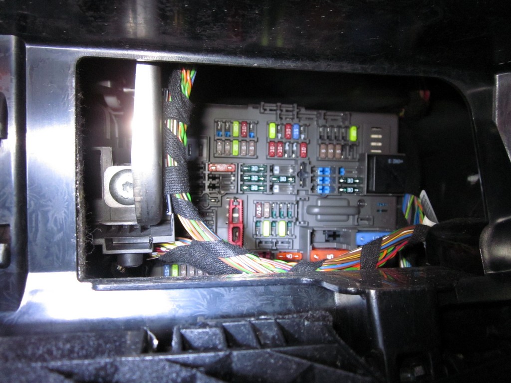 Name:  fuse box 135i n54 IMG_9385.jpg
Views: 17161
Size:  185.4 KB