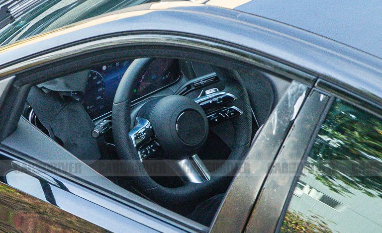 Name:  2022-mercedes-benz-c-class-spied-interior-1603986759.jpg
Views: 1779
Size:  90.5 KB