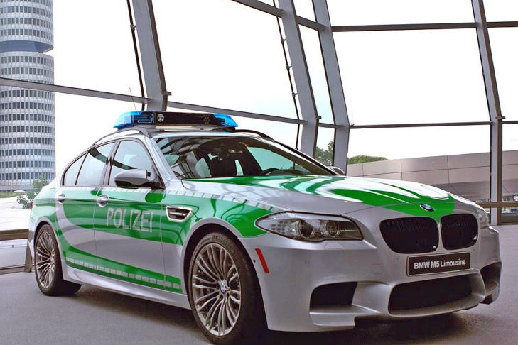 Name:  Polizei-Einsatz     BMW-M5-Polizei-729x486-1e9e25bf4e7b25fe.jpg
Views: 1352
Size:  77.2 KB