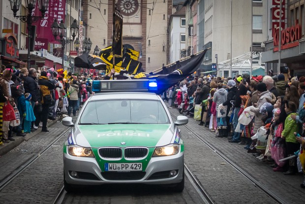 Name:  Polizei_Fasching_Symbolfoto_2-5-620x414.jpg
Views: 404
Size:  94.5 KB