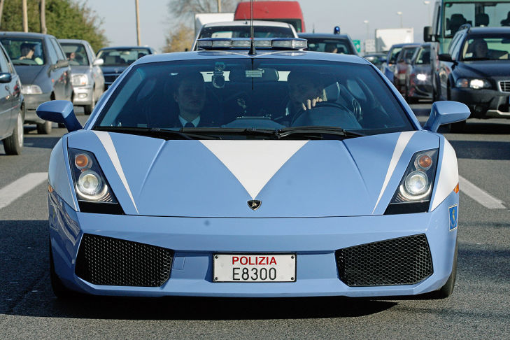 Name:  Polizei-Einsatz     Lamborghini-Gallardo-Frontansicht-Polizei-729x486-eb9a49972f8e082b.jpg
Views: 1117
Size:  86.9 KB