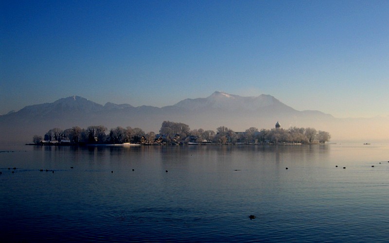 Name:  Chiemsee  h  jpg.jpg
Views: 3827
Size:  68.3 KB