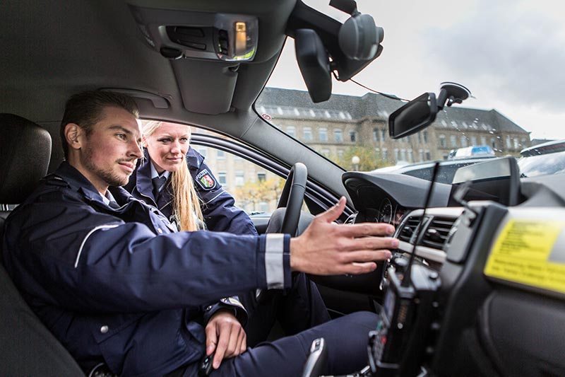 Name:  Polizei BMW-25.jpg
Views: 382
Size:  92.3 KB