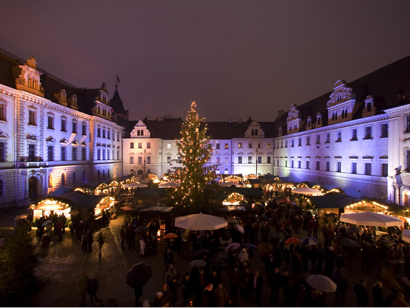 Name:  regensburg_weihnachtsmarkt_schloss_thurn_taxis.jpg
Views: 934
Size:  138.0 KB