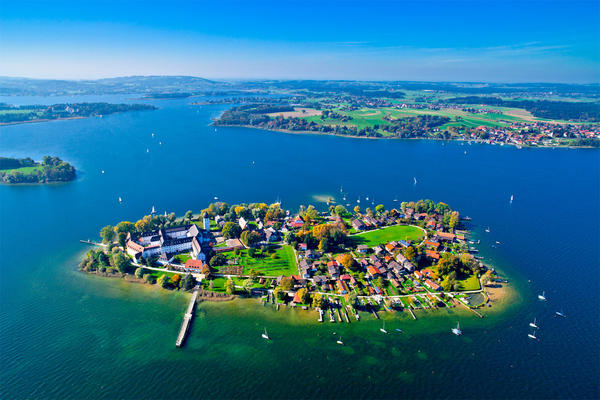 Name:  Chiemsee, Bavaria  36_c18a6c039f18d790.jpg
Views: 3808
Size:  57.2 KB