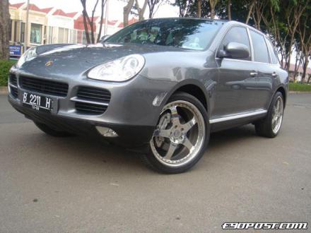 Porsche_Cayenne.jpg